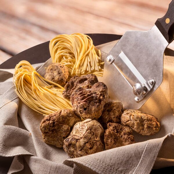 Alba White Truffles In Napkin With Raw Egg Tagliolini